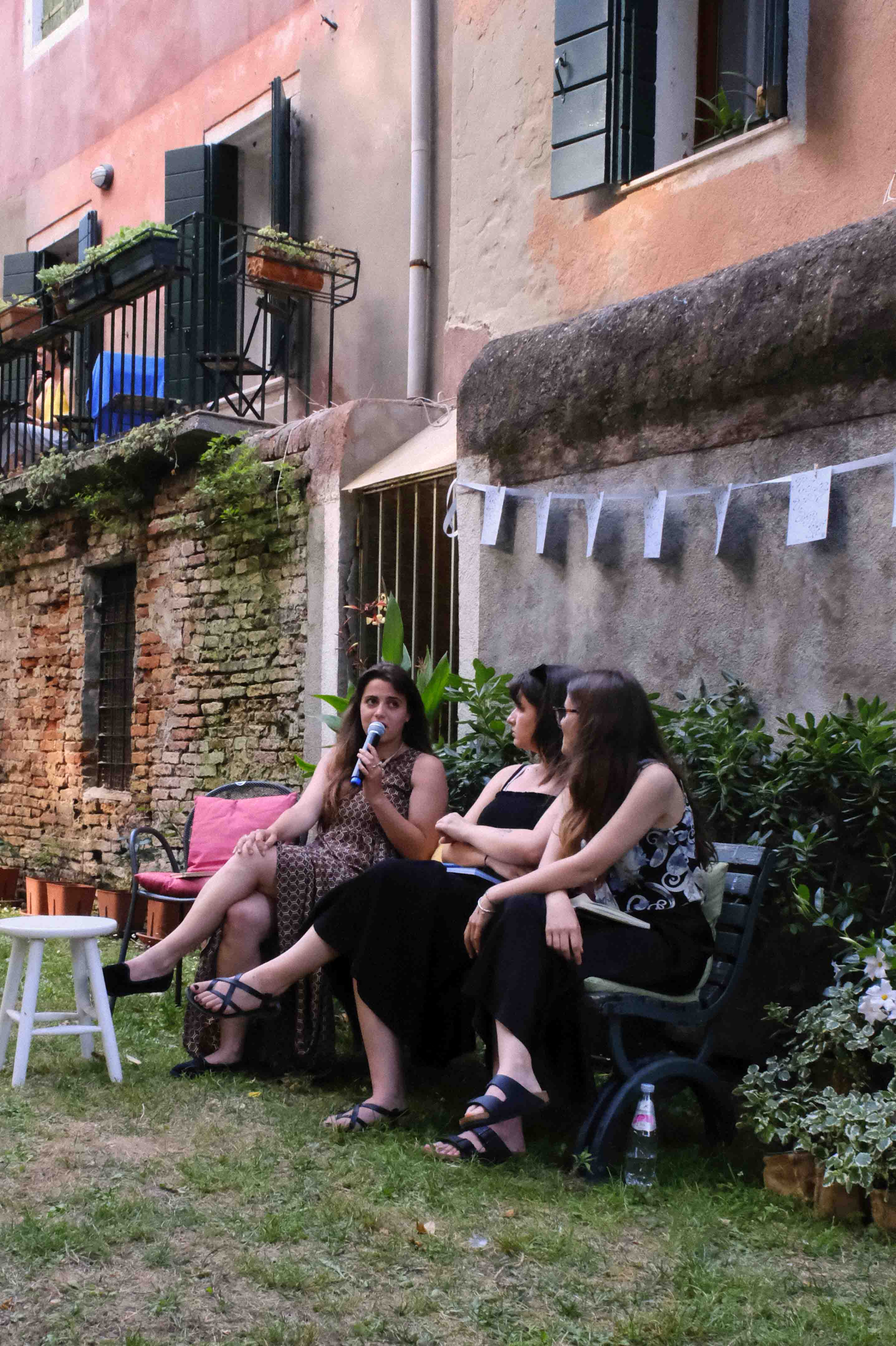 Visitatori della mostra, foto di: Lucrezia Ceselin